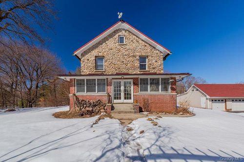 530 Chase Rd, Yorktown Heights, NY, 10598-6118 | Card Image