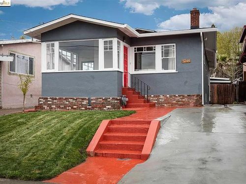 1744 E 22nd St, Oakland, CA, 94606-4050 | Card Image