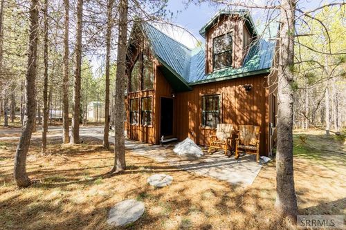 3931 Captain Henry Dr, Island Park, ID, 83429 | Card Image