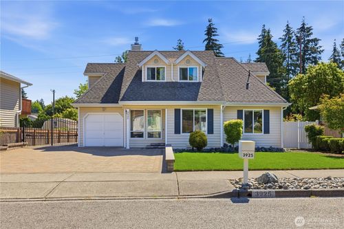 3925 N Visscher St, Tacoma, WA, 98407-1812 | Card Image