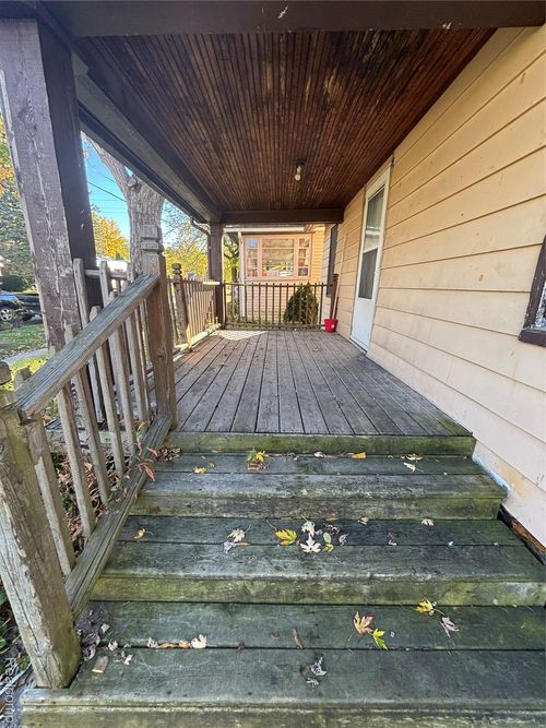 1202 Knapp Ave, Flint, MI, 48503-3295 | Card Image