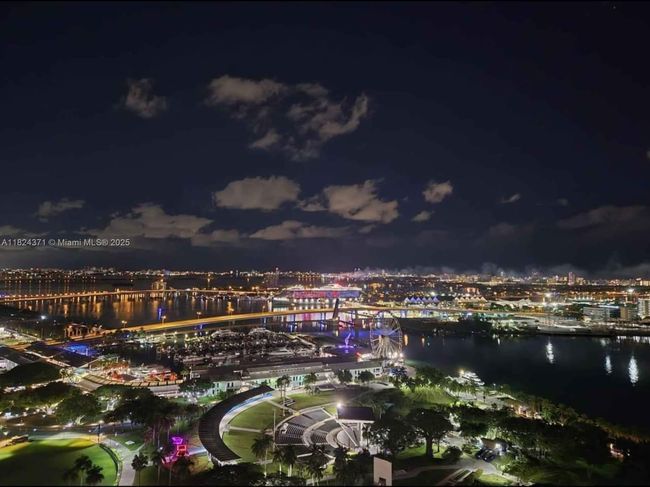 APT-3006 - 50 Biscayne Blvd, Condo with 2 bedrooms, 2 bathrooms and null parking in Miami FL | Image 18