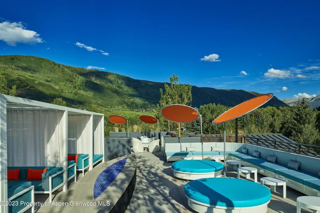 F10-1-10 - 550 S Spring St, Condo with 3 bedrooms, 4 bathrooms and 1 parking in Aspen CO | Image 51