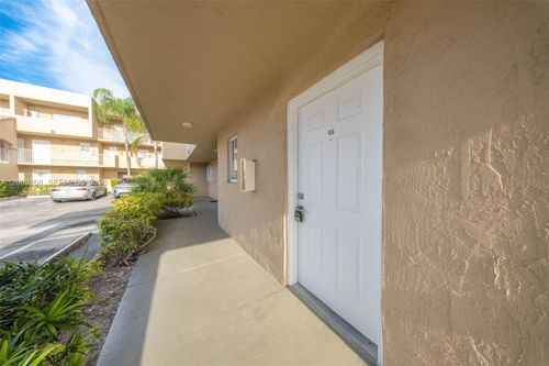 apt-106-2610 W 76th St, Hialeah, FL, 33016-5645 | Card Image