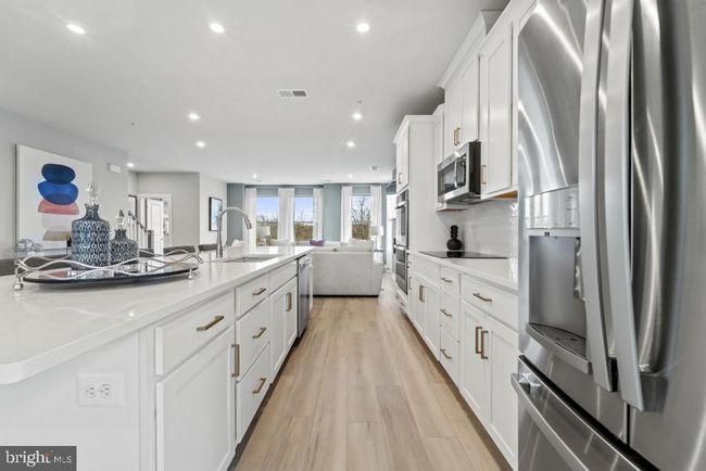 13628 Innovation Station Loop, Home with 3 bedrooms, 3 bathrooms and null parking in HERNDON VA | Image 10
