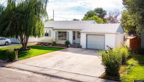 744 13th St, Worland, WY, 82401-4014 | Card Image