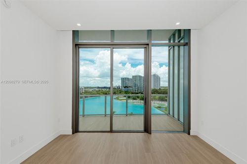 610-2411 Laguna Circle, North Miami, FL, 33181 | Card Image