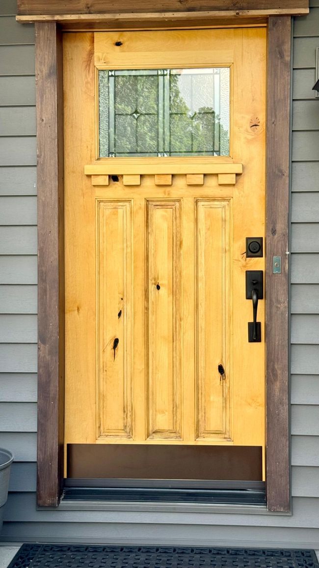 I am in love with this front door-seriously. | Image 15