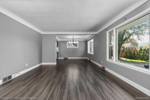 26980 James Ave, Flat Rock, MI, 48134-1153 | Card Image