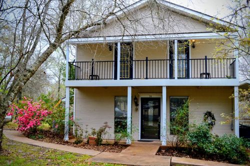 35 Susan Dr, Cleveland, TX, 77327-6400 | Card Image