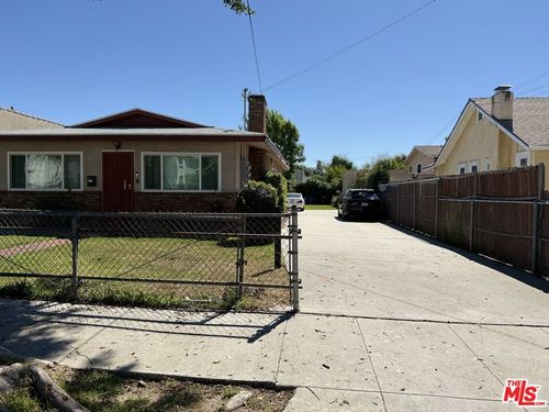 b-140 Lime St, Inglewood, CA, 90301-2649 | Card Image