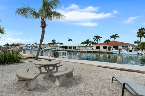 421 5th St, Key Colony Beach, FL, 33051 | Card Image