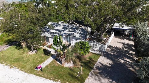 531 Edlee Ln, LONGBOAT KEY, FL, 34228-1506 | Card Image