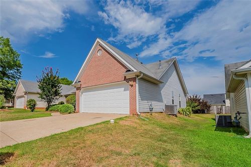 2494 Hillvale Cir, Lithonia, GA, 30058-1822 | Card Image