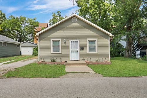 117 Roosevelt Ave, Wauconda, IL, 60084-1803 | Card Image