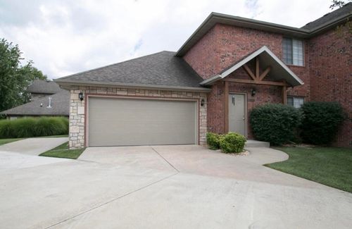 c-2337 W Chesterfield Blvd, Springfield, MO, 65807-8778 | Card Image