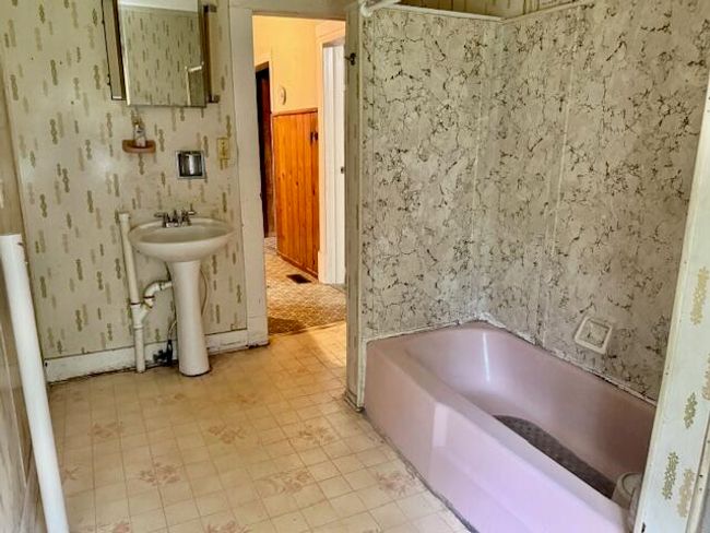 1108 Frank St, House other with 4 bedrooms, 1 bathrooms and null parking in Adrian MI | Image 12