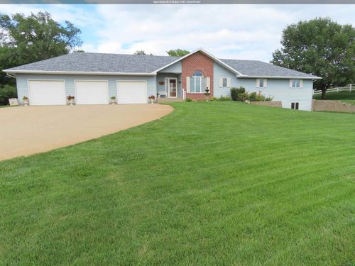 4440 Lost Meadows Rd, Sioux City, IA, 51108-1000 | Card Image