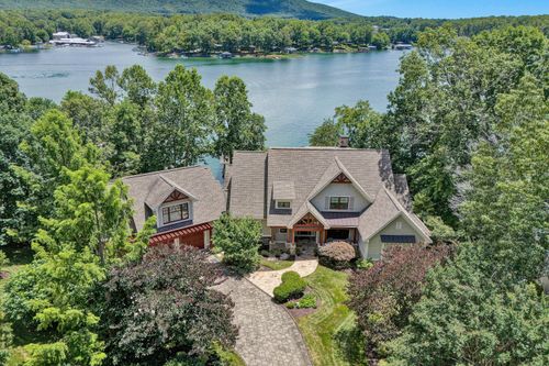 54 Bay View Cir, Penhook, VA, 24137-5212 | Card Image