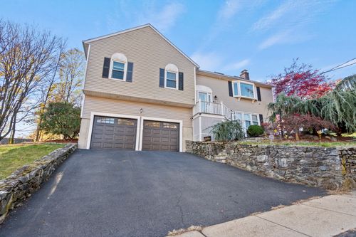 35 Paradise Ct, Stratford, CT, 06614-3254 | Card Image