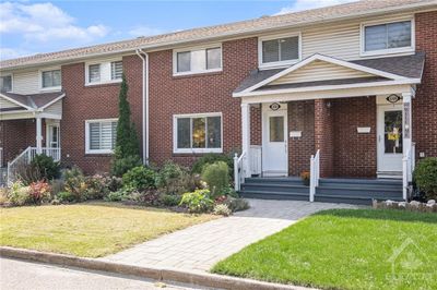 650 Borthwick Ave, Townhouse with 3 bedrooms, 1 bathrooms and 1 parking in Ottawa ON | Image 1