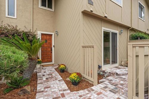 182 Hyannis Ct, Aptos, CA, 95003-5818 | Card Image
