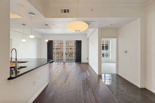 520-3225 Turtle Creek Blvd, Dallas, TX, 75219-5461 | Card Image