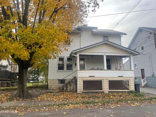 987 30th St, Altoona, PA, 16601-1643 | Card Image