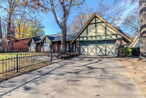 8304 S Toledo Ave, Tulsa, OK, 74137-1843 | Card Image