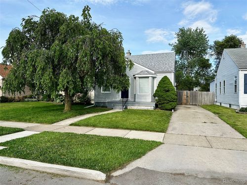 3851 17th St, Wyandotte, MI, 48192-6429 | Card Image