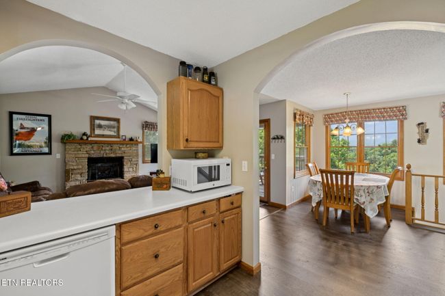 860 Heiden Dr, House other with 2 bedrooms, 2 bathrooms and null parking in Gatlinburg TN | Image 11