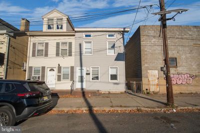 937 New York Avenue, House other with 3 bedrooms, 1 bathrooms and null parking in TRENTON NJ | Image 2