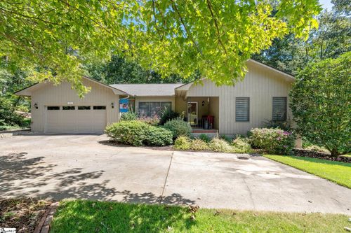 211 Cherokee Dr, Fair Play, SC, 29643-2307 | Card Image