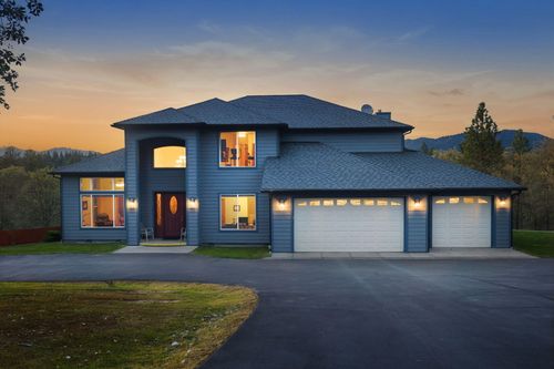 547 Jackpine Drive, Grants Pass, OR, 97526 | Card Image