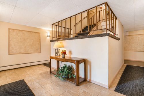 209-7930 Woodglen Ln, Downers Grove, IL, 60516-4563 | Card Image