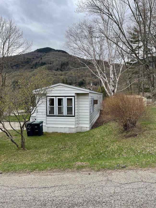 19 West St, House other with 2 bedrooms, 1 bathrooms and null parking in Waterbury VT | Image 4
