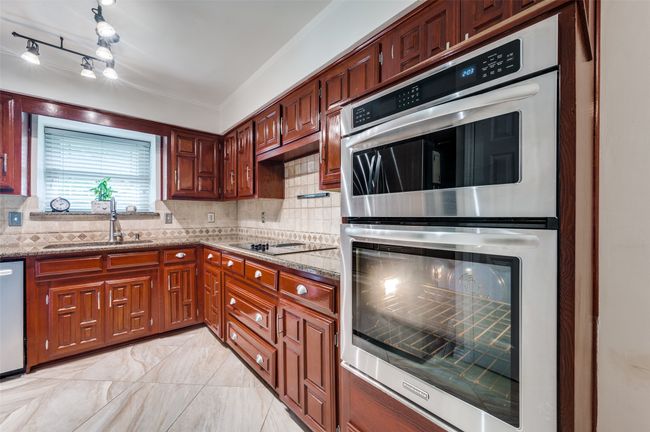 2307 Castle Rock Rd, House other with 3 bedrooms, 2 bathrooms and null parking in Carrollton TX | Image 12