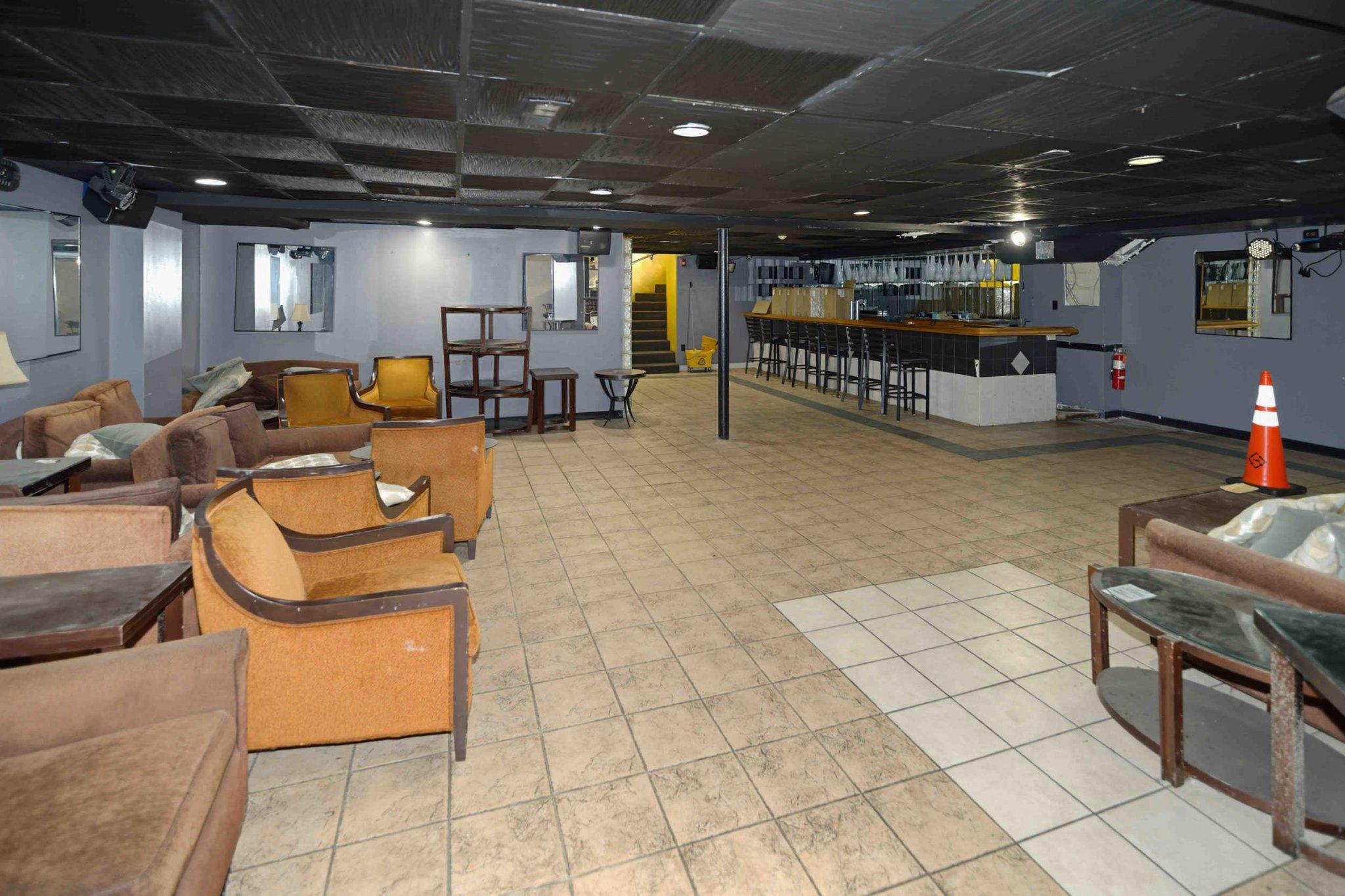 Commercial Sale in PHILADELPHIA 3