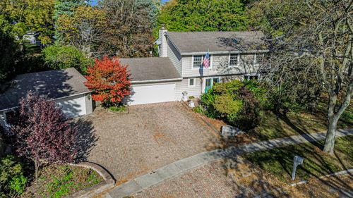 218 Londonderry Ct, Mundelein, IL, 60060-1331 | Card Image
