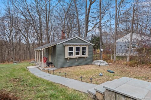 18 Lakeview Rd, Carmel, NY, 10512-2508 | Card Image