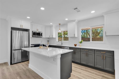 11602 Big Trl, Austin, TX, 78759-4150 | Card Image