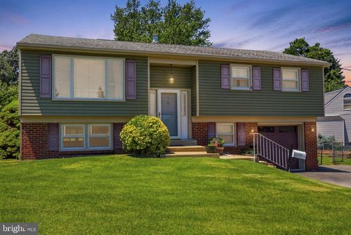 1320 Nevarc Rd, WARMINSTER, PA, 18974-3643 | Card Image