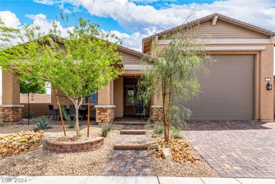 744 Dorsey Falls Street, House other with 2 bedrooms, 2 bathrooms and null parking in Henderson NV | Image 2