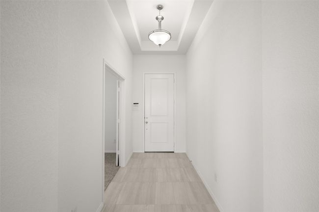 921 Beverly Entry1 | Image 23