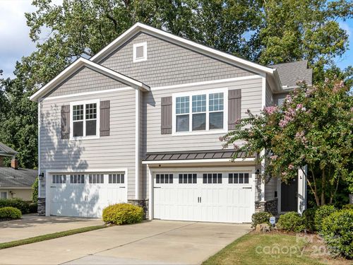 5210 Valley Stream Rd, Charlotte, NC, 28209-3558 | Card Image