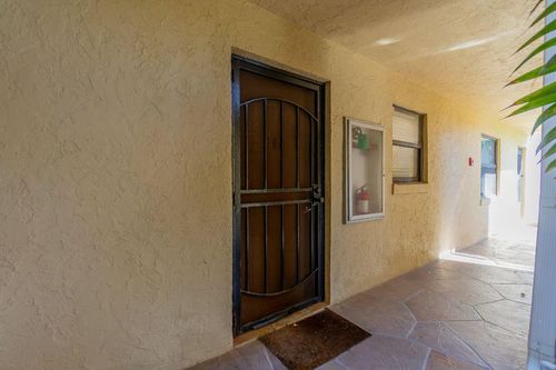 103-890 N Federal Hwy, Lantana, FL, 33462-1848 | Card Image