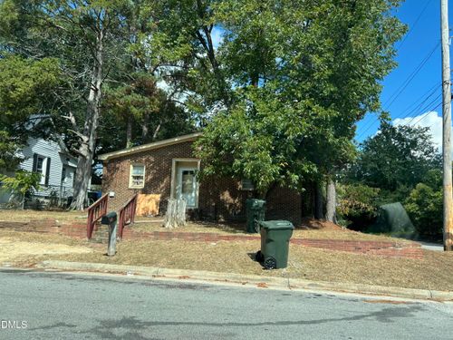 711 Woodrow St S, Wilson, NC, 27893-4956 | Card Image