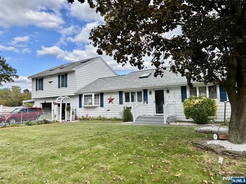 49 Lakeview Ave, Butler, NJ, 07405-1519 | Card Image