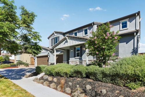 6416 Callaway Dr, Tracy, CA, 95377-8876 | Card Image