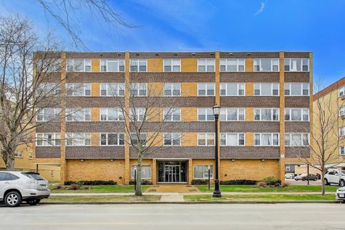 apt-3b-720 Oakton St, Evanston, IL, 60202-2923 | Card Image